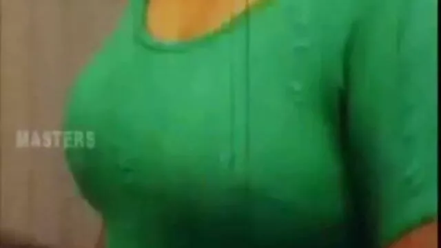 Jovens lésbicas esfregando Ratas rapadas vídeo de pornô mulher gorda ao ar livre