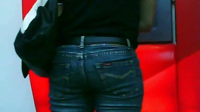 A Estrela Porno Asiática xvídeos pornô as mais gostosas é frita por dois tipos.