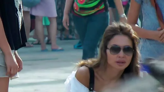 Joe vídeo pornô das mulher mais gostosa toca em meias castanhas