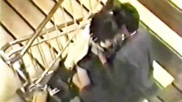 Virtualpee-Morena adoring Dildo a Esguichar com mijo vídeo de pornô entre mulheres