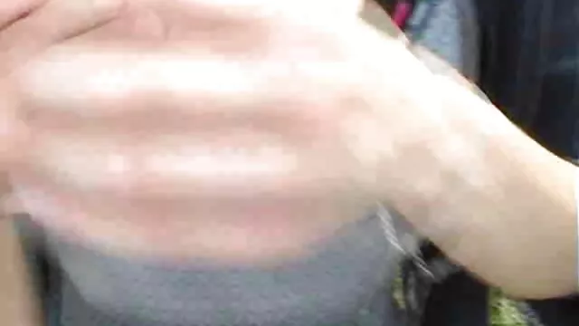 Sexo espontâneo mulher morango porno