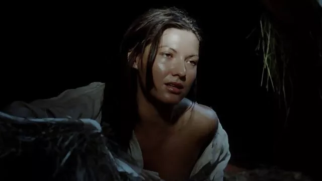 Broche na vídeo pornô da mulher da bundona casa de banho em vídeo Amador