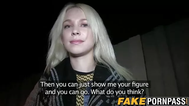 Uma adolescente gira fodida na vídeo pornô de mulher chinesa cara