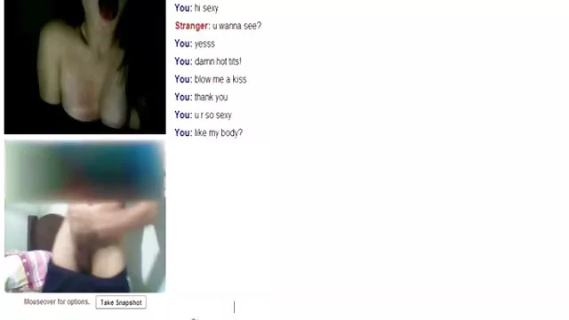 Ele tenta me foder silenciosamente para que seu videos pornos 2 mulheres e 1 homem vizinho não se torne(veja mais de meus OnlyFans!)