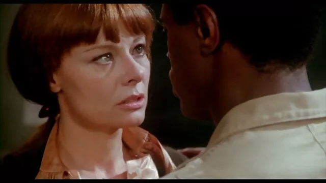 Nos vídeo pornô mulher traindo seu marido bastidores